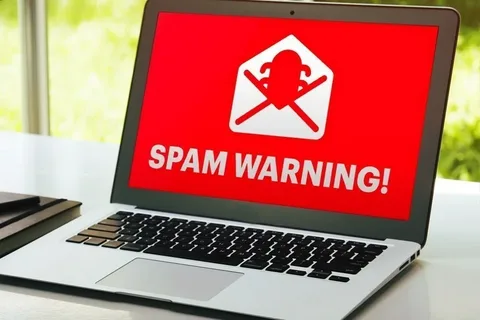 warning sign about scam and spam calls from 2030070316