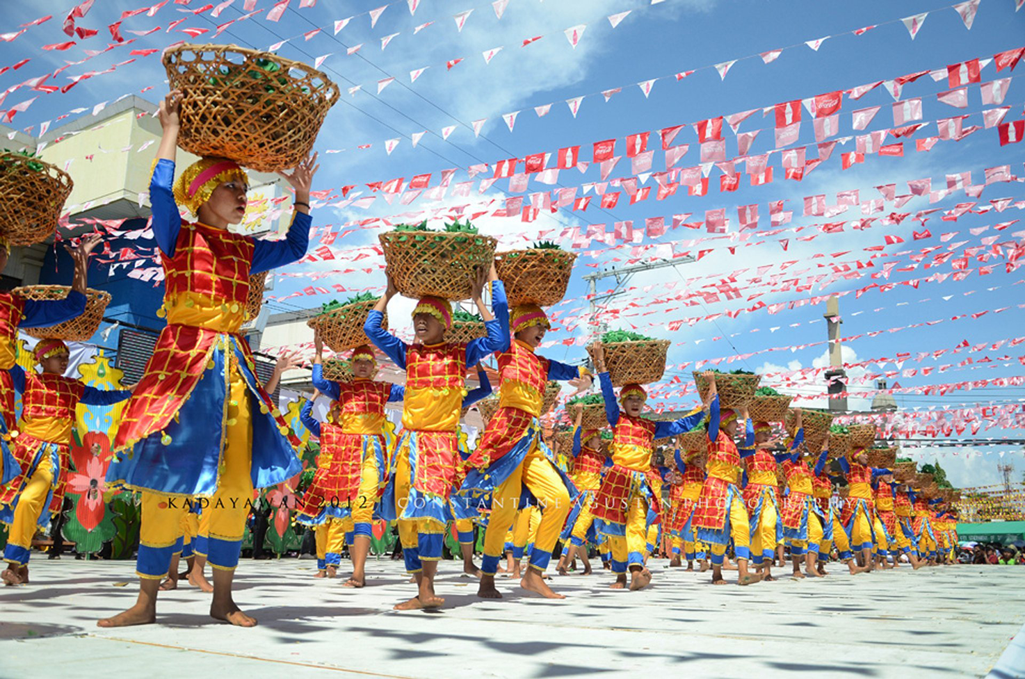 Lithuanian cultural festival in sodziu with folk costumes and music