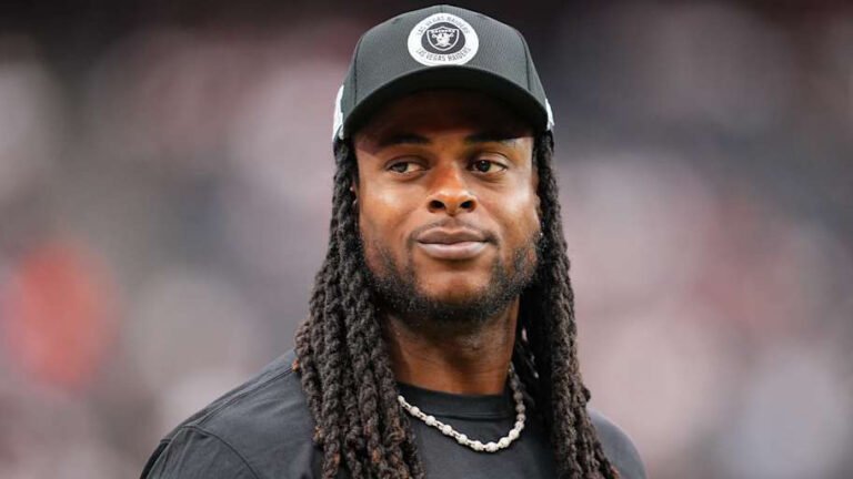 Davante Adams takes a swipe at the Bears in an interview