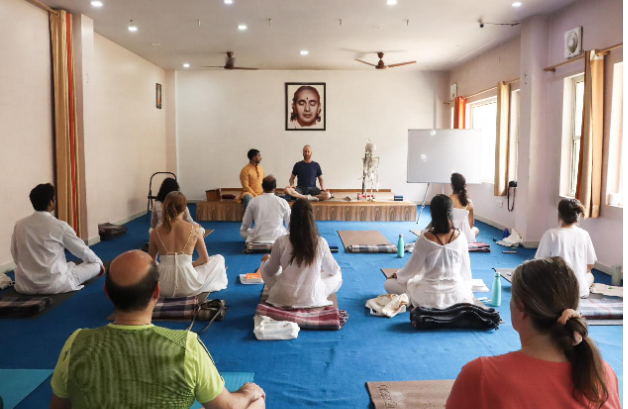 200 hour Yoga Teacher Training For International Students: FAQs & Travel Tips